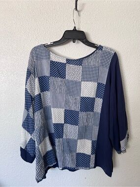 Suzanne Betro Navy and White Patchwork Tunic Top size S see measurements